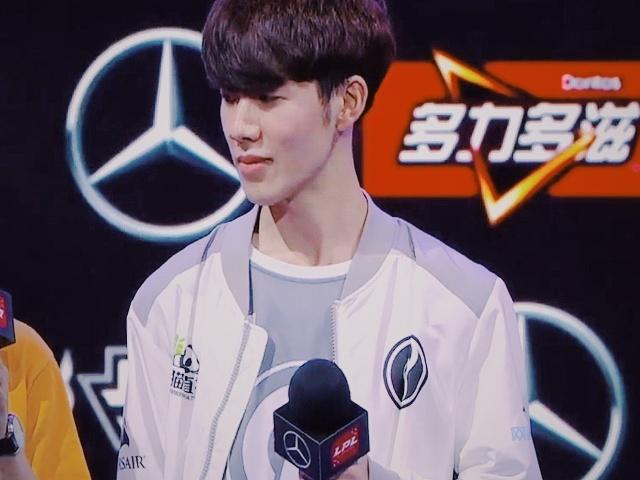 VINI ： “我们没有因为表现原因换掉HEN1，他是个猛兽”